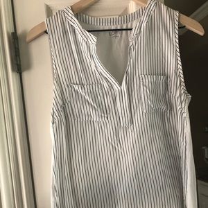 LOFT sleeveless shirt size small